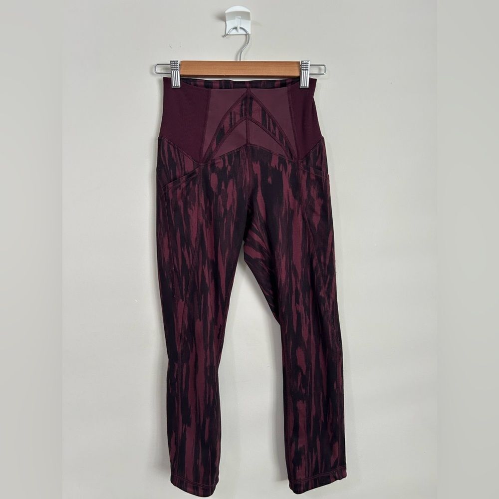 Lululemon Exquisite Cropped Leggings - Picture 5 of 13